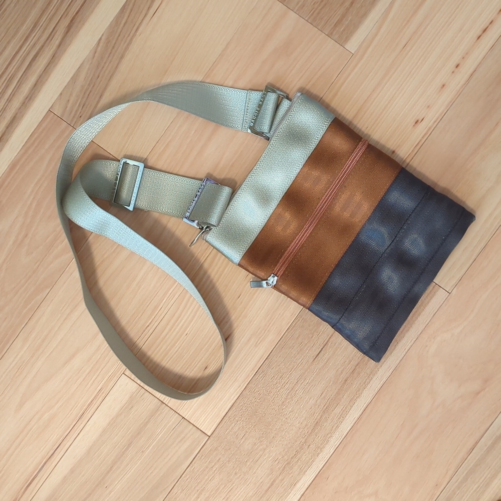 Seat-belt Purse!